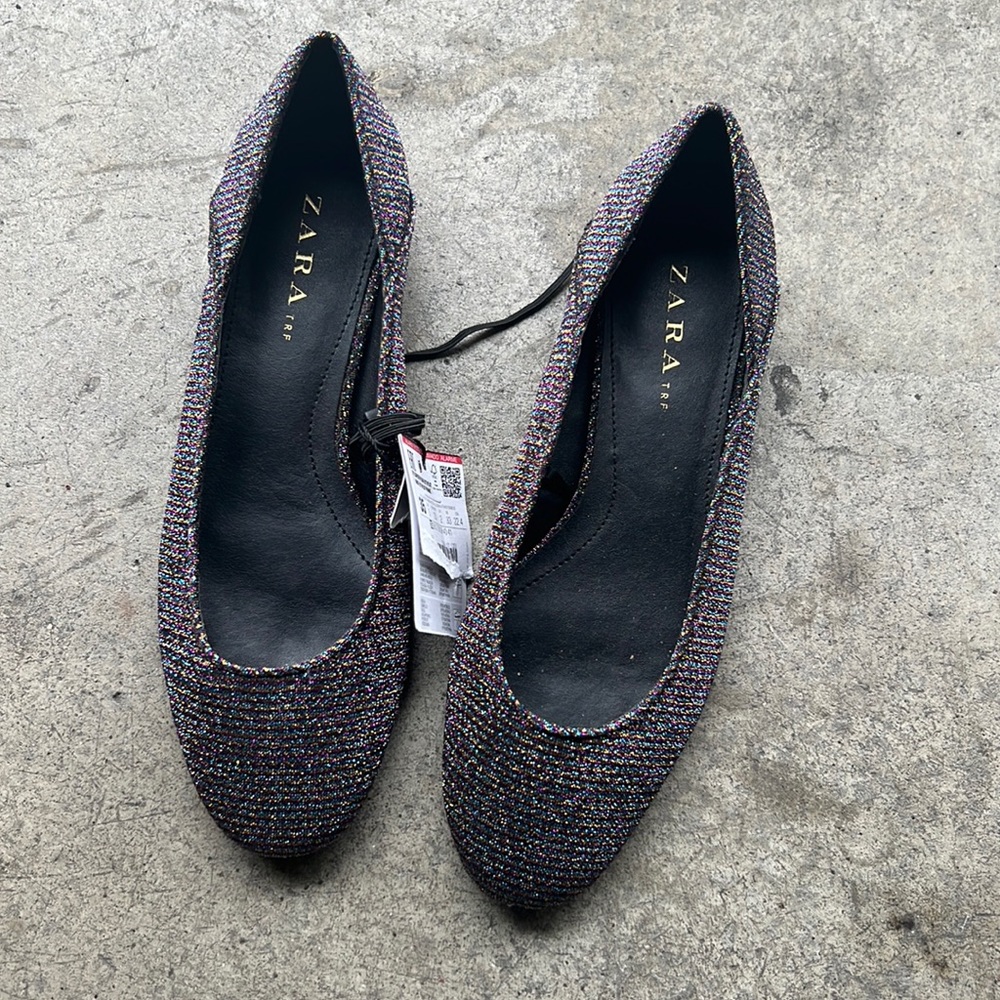 Brand new Zara flats! Super cute!